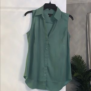 Ann Taylor top, size small.